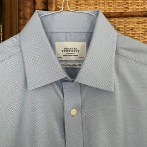 Charles Tyrwhitt Dress Shirt. Preowned in excellent condition. Light blue.